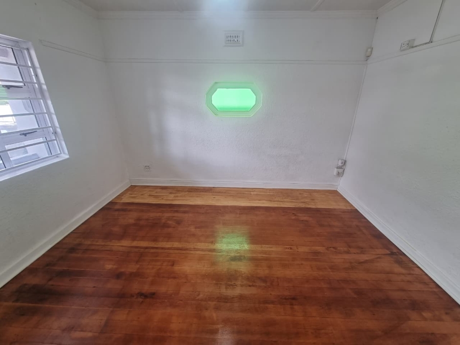 To Let 2 Bedroom Property for Rent in Lansdowne Western Cape